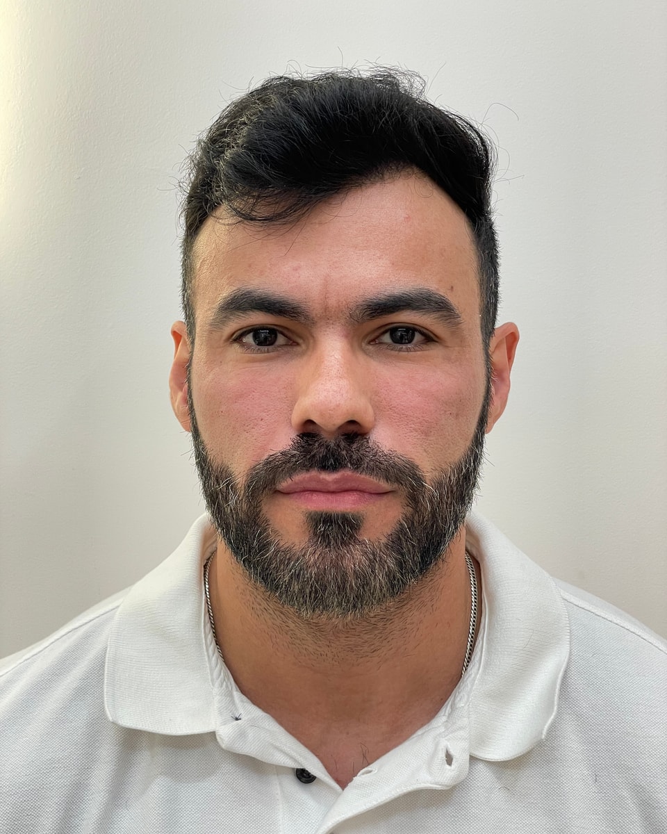 Rostro de un paciente de frente, después del tratamiento